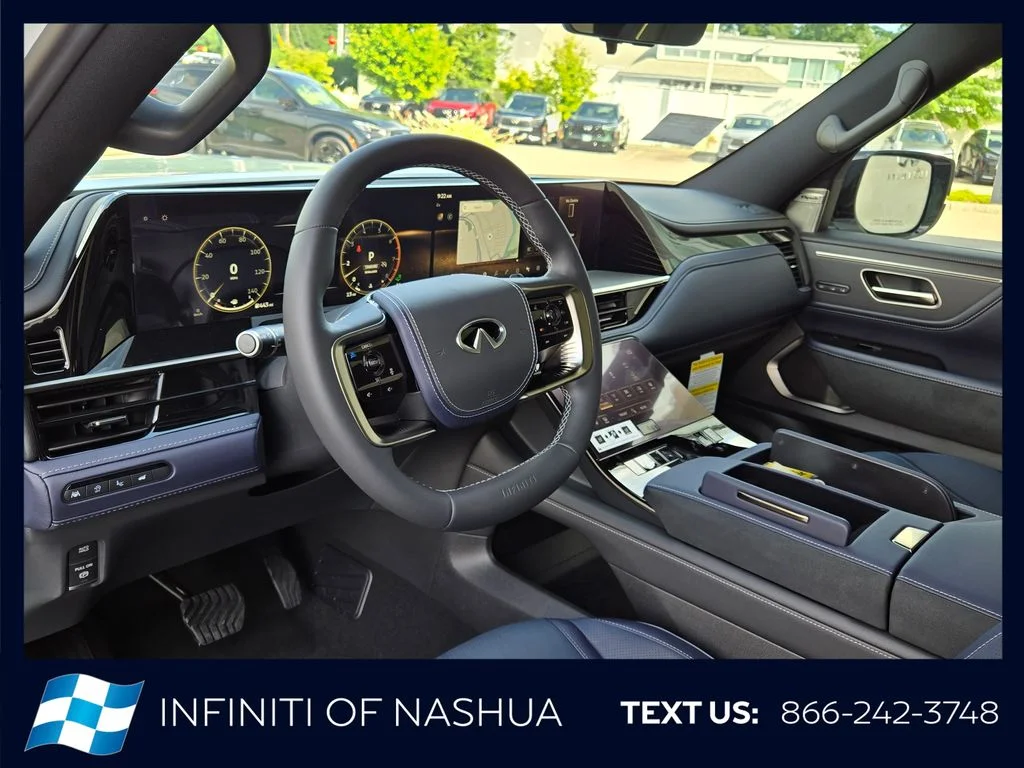 New 2027 2T RADIANT WHIT INFINITI Sport 4WD image 4