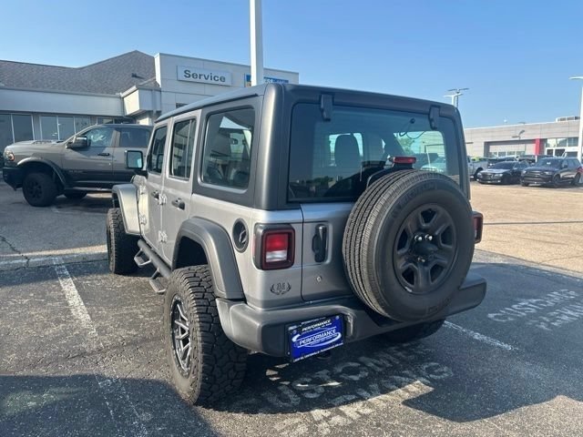 Used 2020 Billet Silver Metallic Clearcoat Jeep Unlimited Sport image 8