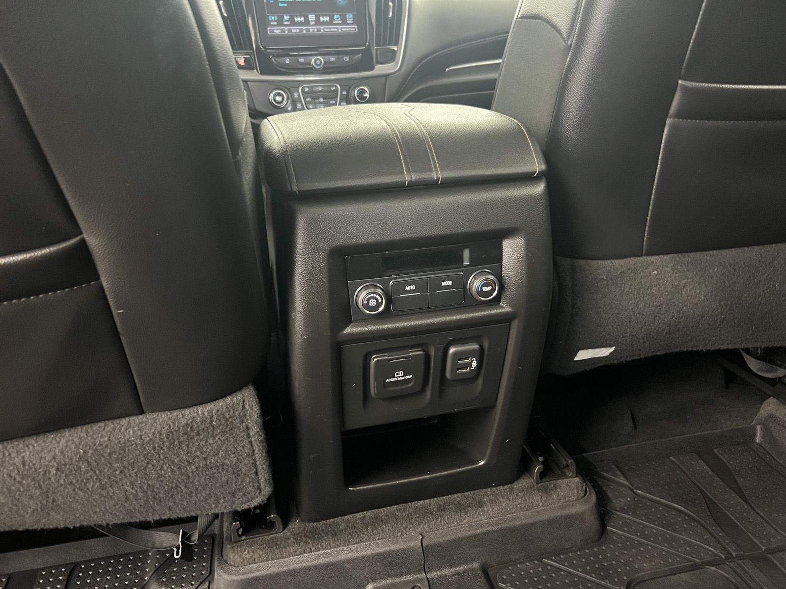 Used 2019 Summit White Chevrolet RS image 26