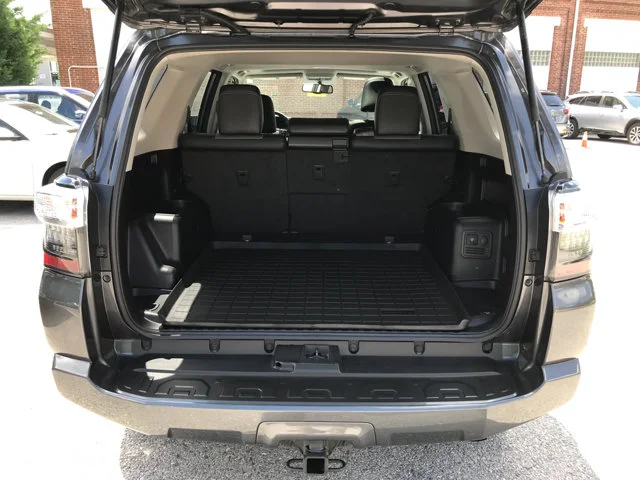 Used 2018 Magnetic Gray Metallic Toyota SR5 Premium image 27