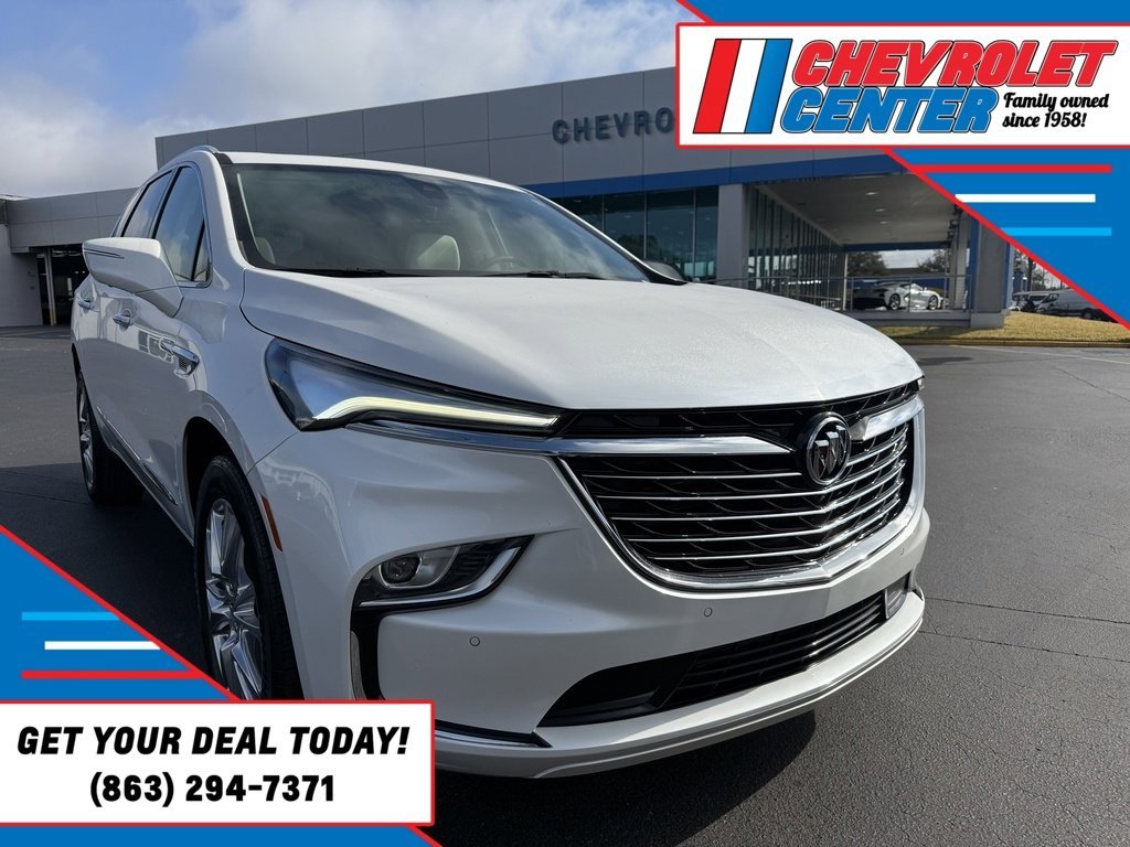 2022 Buick Enclave Essence