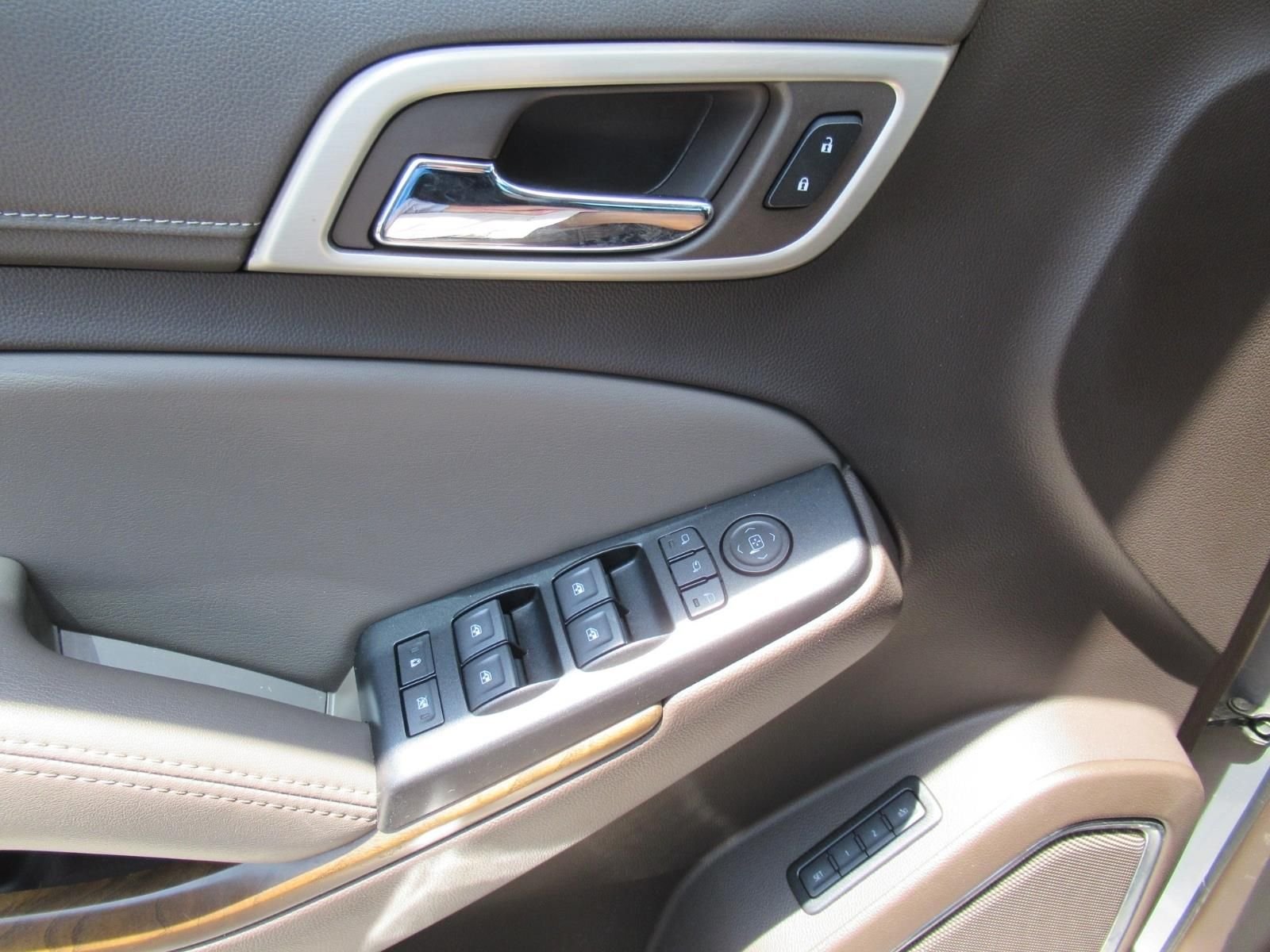 Used 2019  GMC Denali image 24