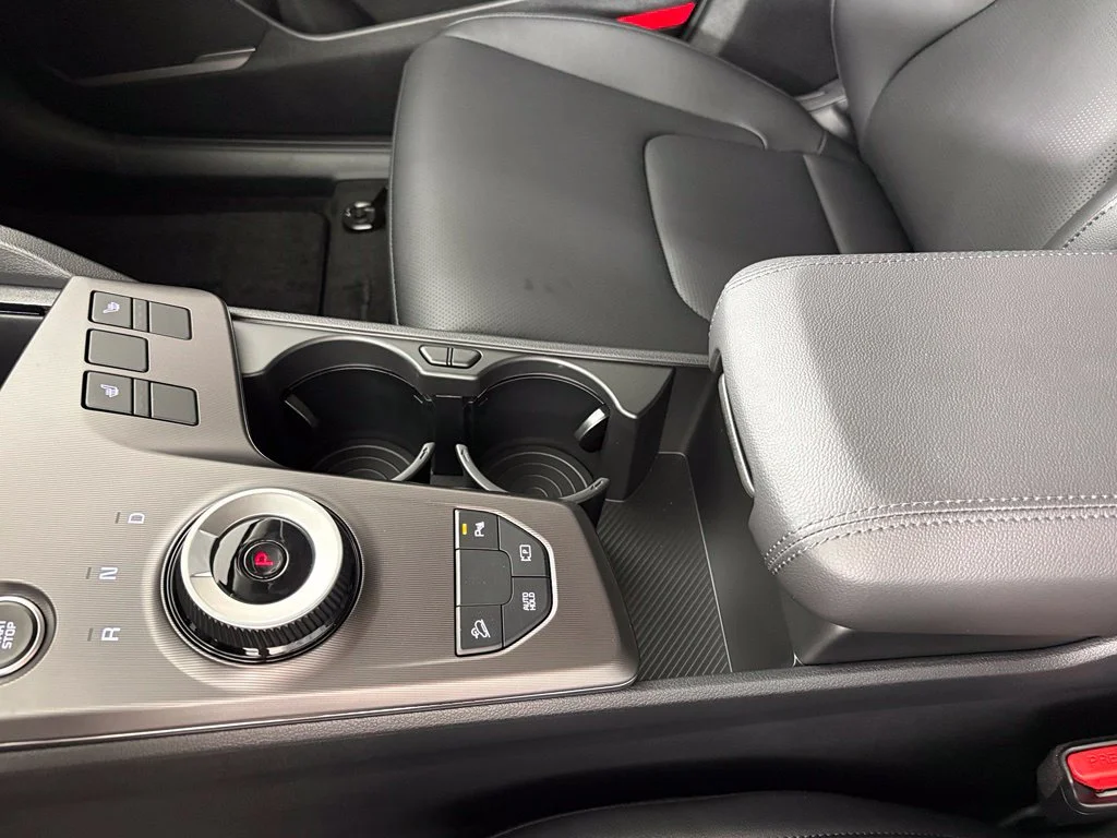 New 2027 Snow White Pearl Kia EX image 44