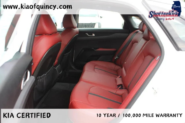 Used 2024 White Kia GT-Line image 13