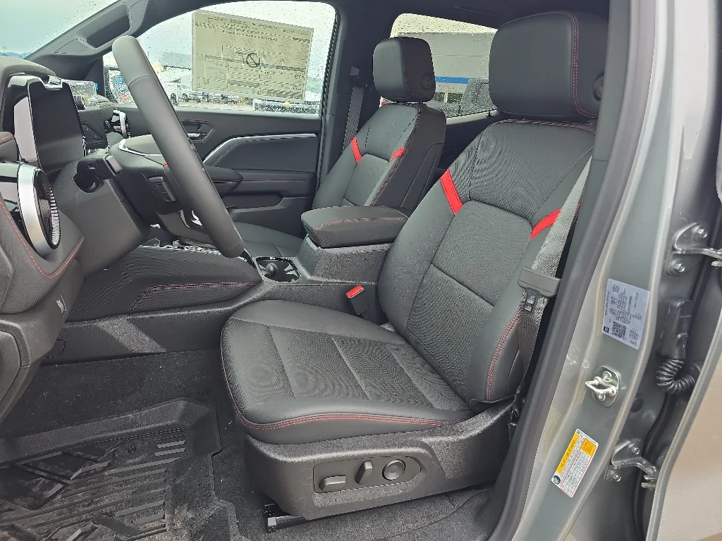 2026 Chevrolet Colorado Z71 - Photo 18