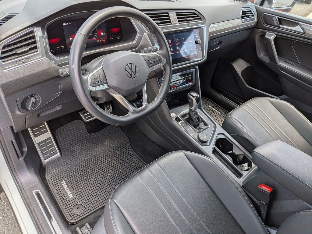 Used 2023 White Volkswagen 2.0T SE R-Line Black image 11