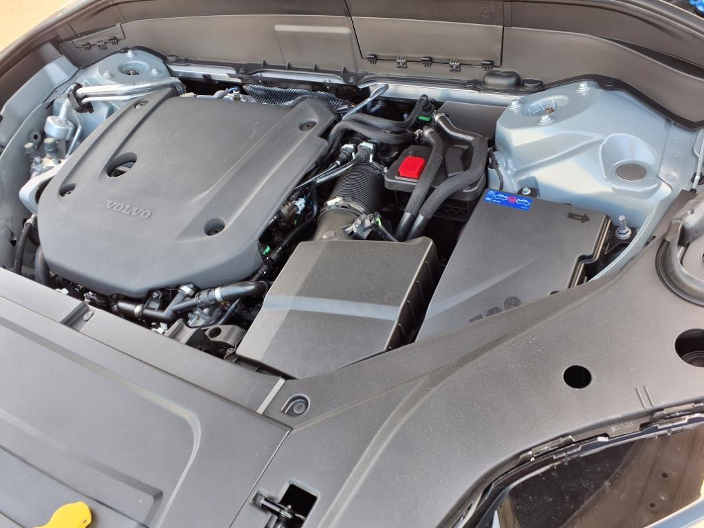 Used 2026 Vapour Grey Metallic Volvo Plus image 23