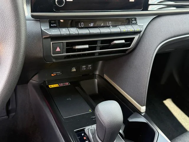 Used 2026 Ice Toyota LE image 21