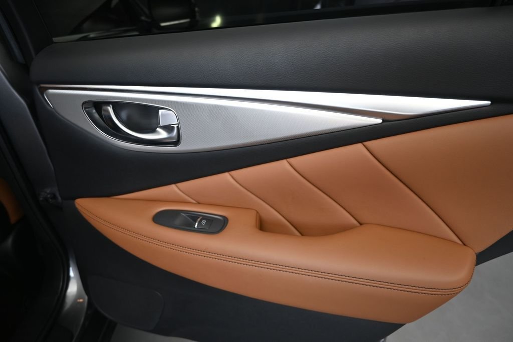 Certified Used 2023 Gray INFINITI LUXE image 21