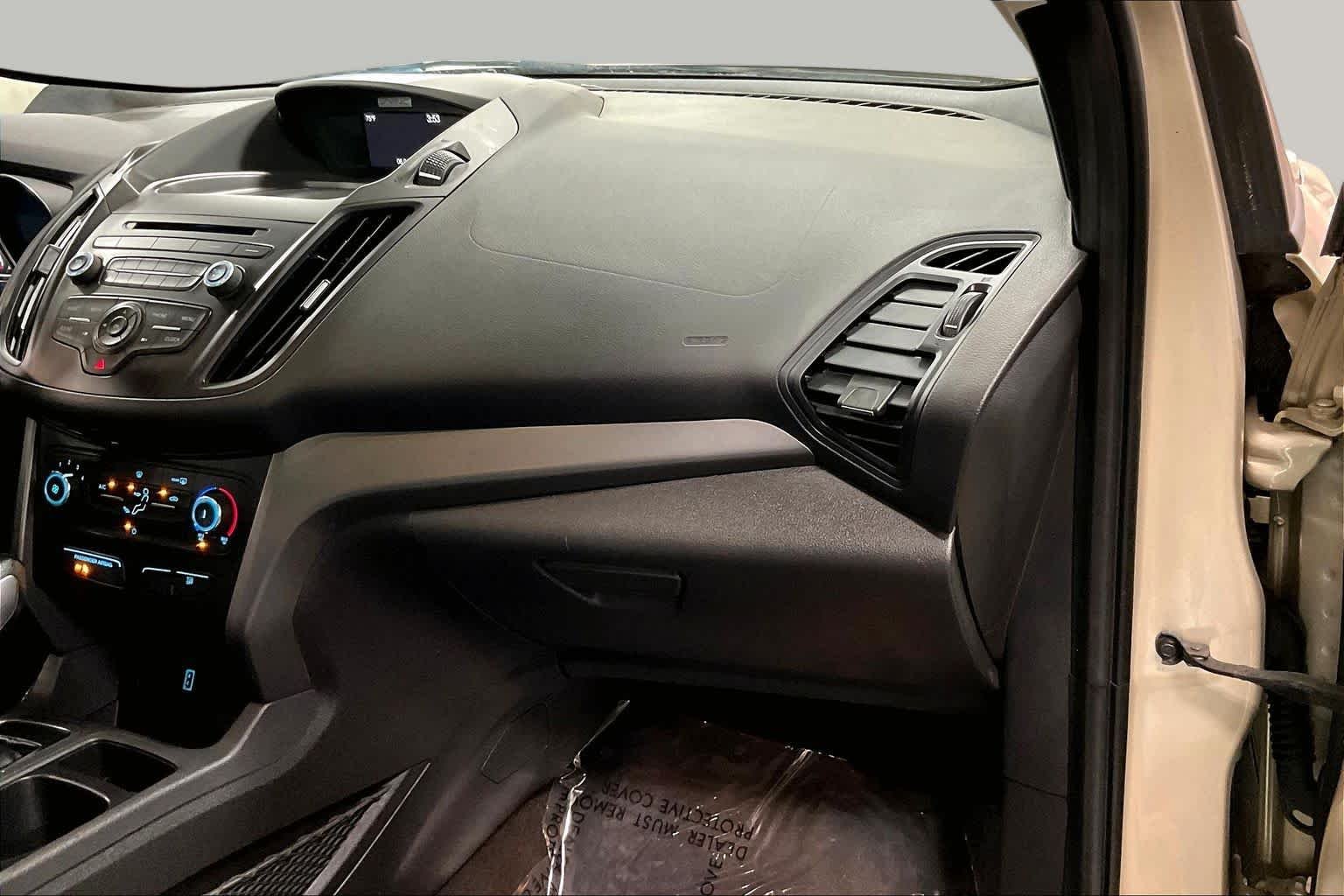 Used 2017 White Gold Metallic Ford S image 18