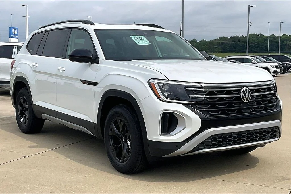 2026 Volkswagen Atlas 2.0T Atlas Peak Edition 4MOTION's photo