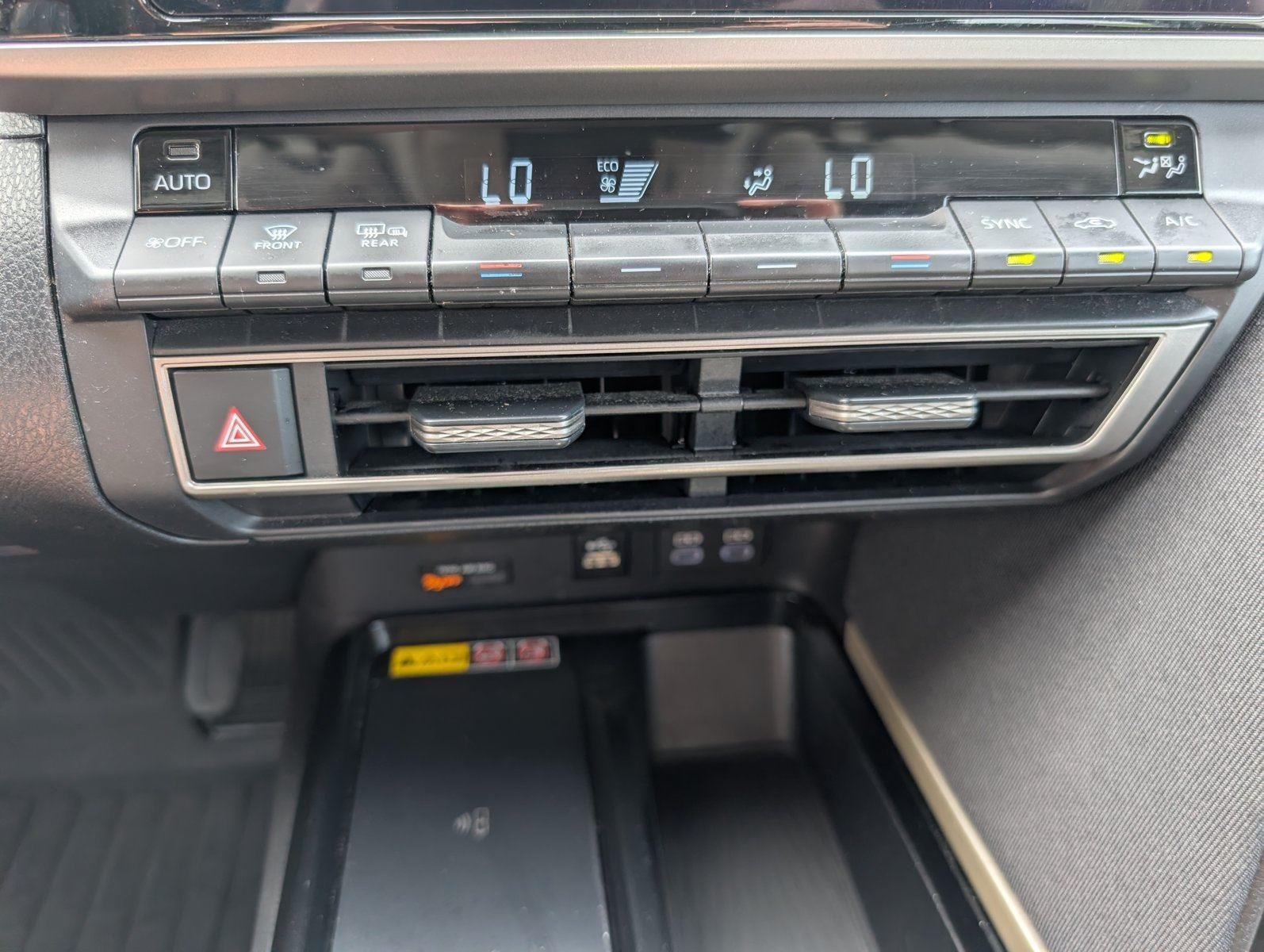 Used 2025 Ice Cap Toyota LE image 16
