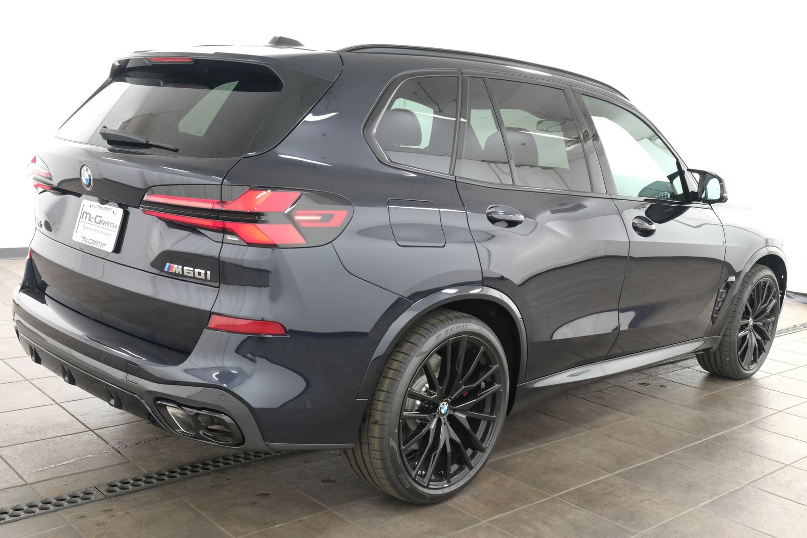 New 2026 Carbon Black Metallic BMW M60i image 7