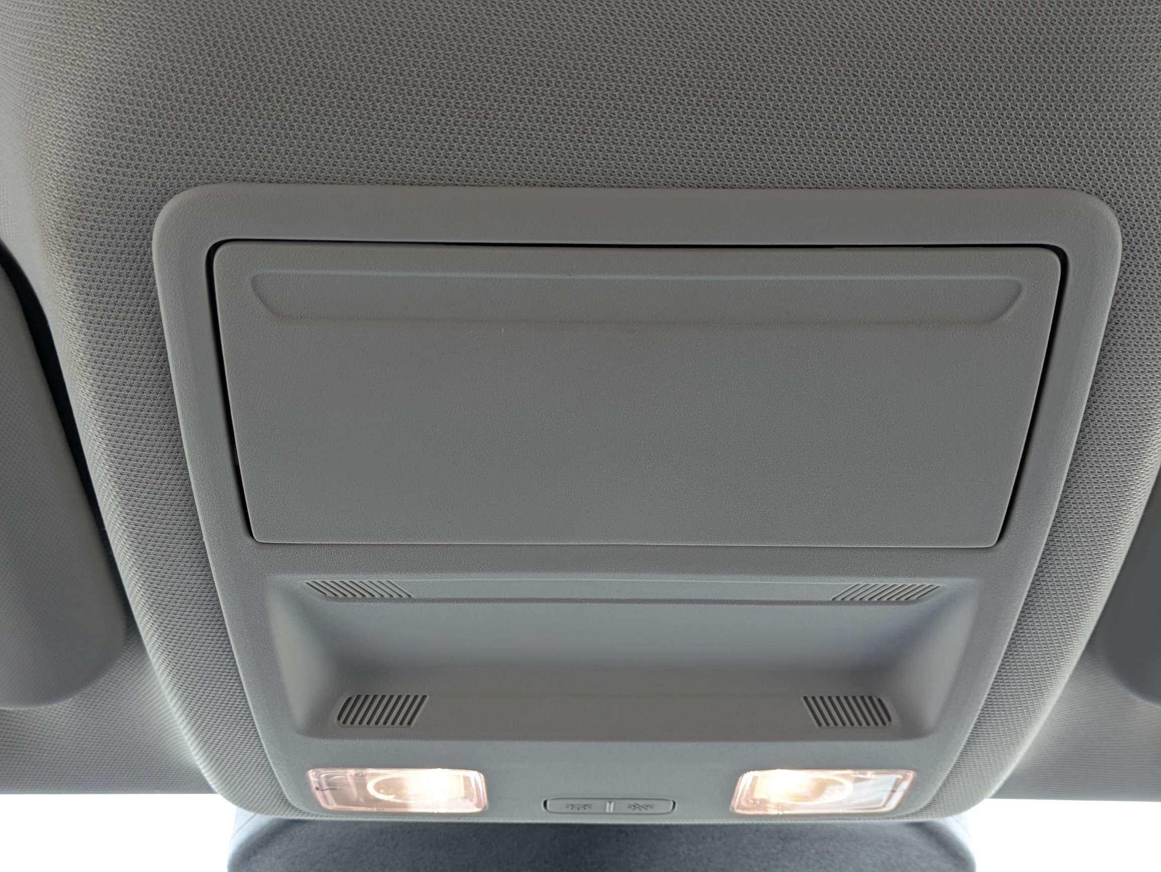 Used 2025 Oxford White Ford Active image 23