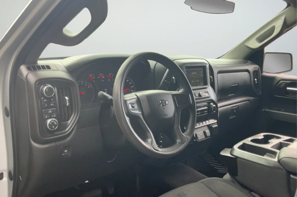 Used 2022 SILVER ICE METALLIC Chevrolet Custom image 24