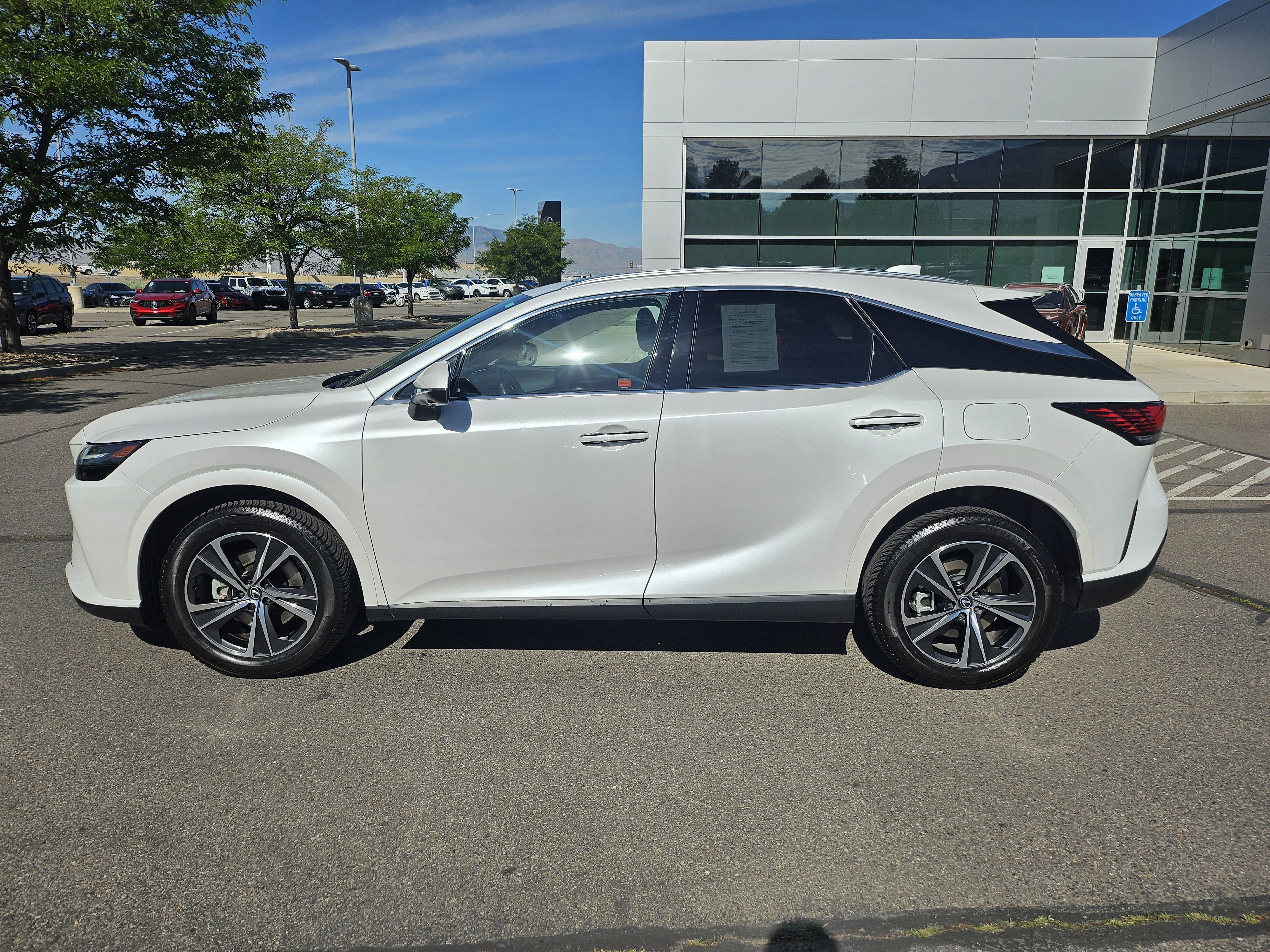 Used 2024 Eminent White Pearl Lexus 350 Premium image 9