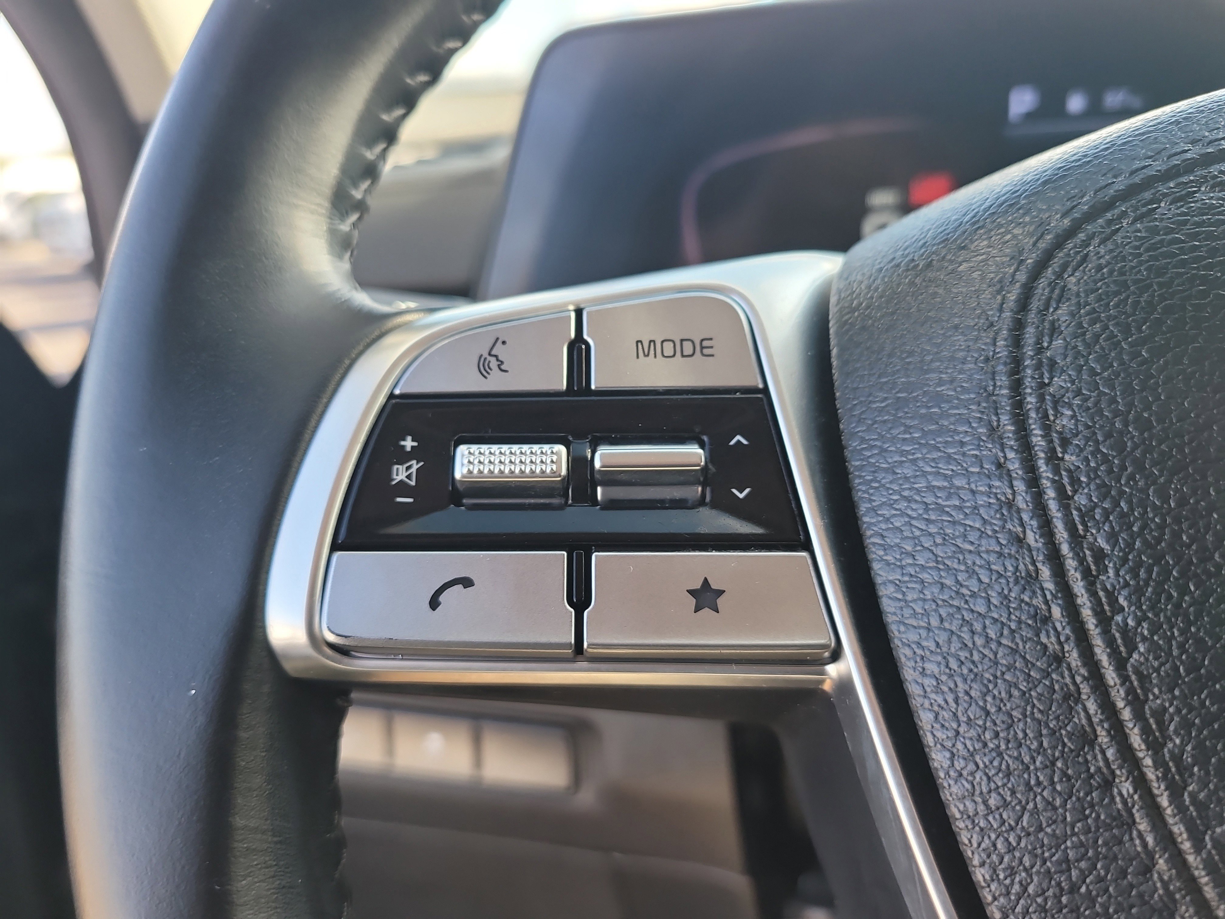 Used 2023 Ebony Black Kia LX image 28