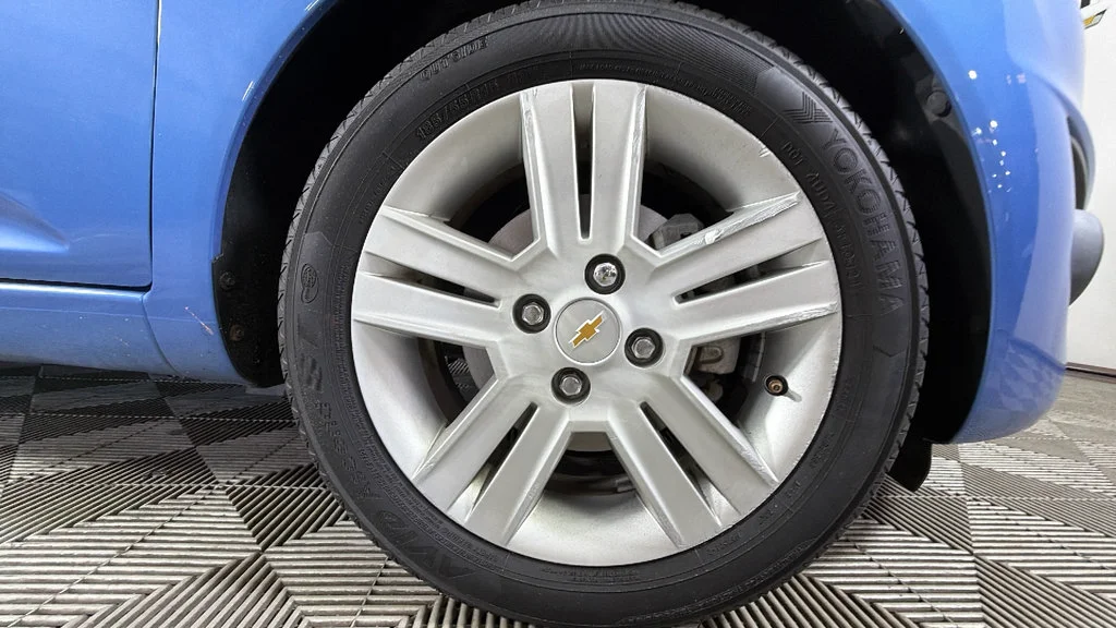 Used 2015 Metallic paint.) Chevrolet LS image 34