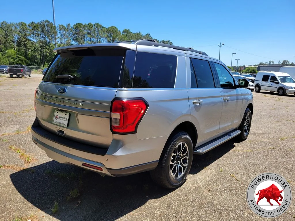 Used 2023 Silver Ford XLT image 5