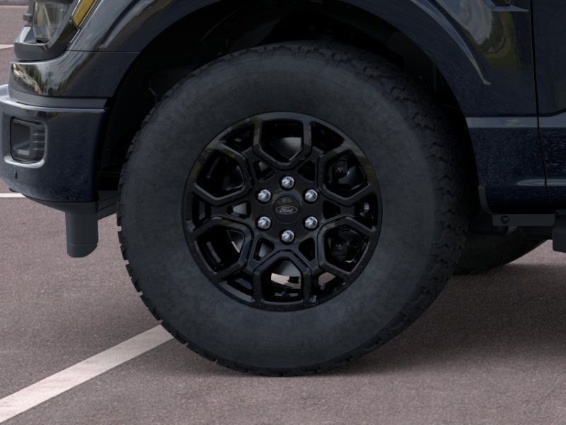 New 2026 Agate Black Metallic Ford XLT image 32