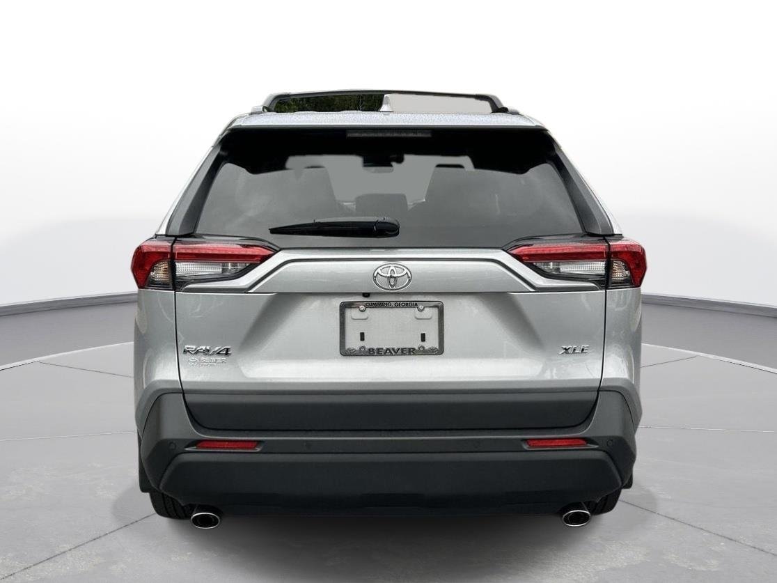 Used 2024 Silver Sky Metallic Toyota XLE Premium image 7