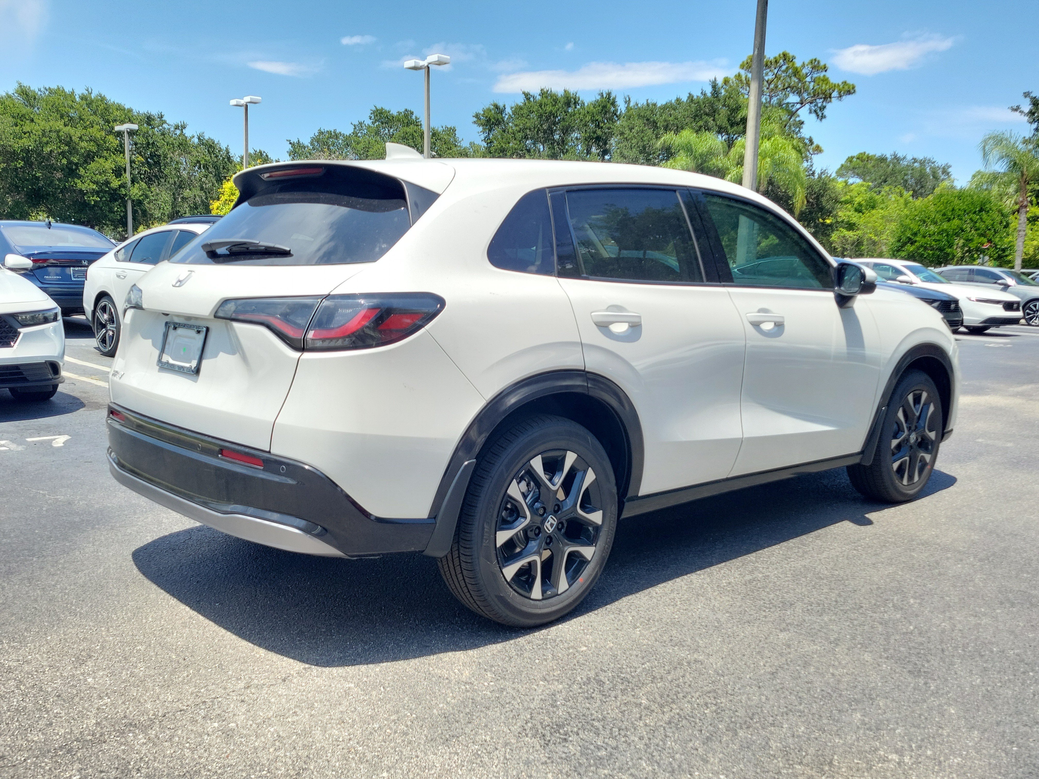 New 2027 Platinum White Pearl Honda EX-L image 6