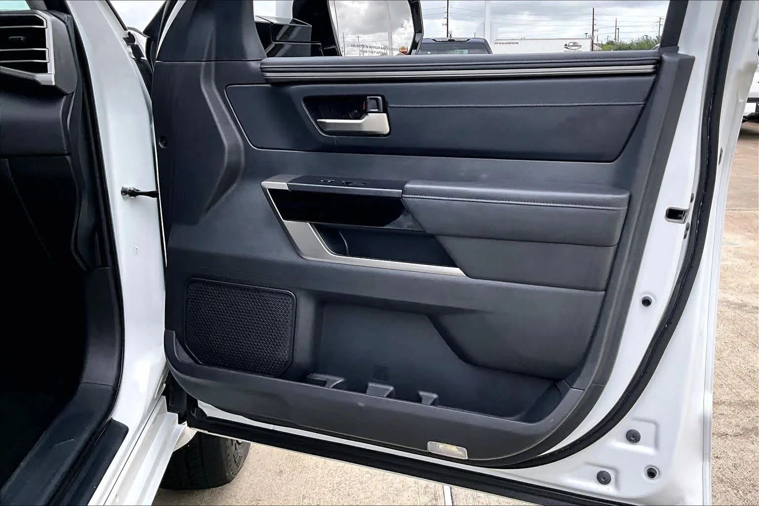 Used 2024 Wind Chill Pearl Toyota Limited Hybrid image 22