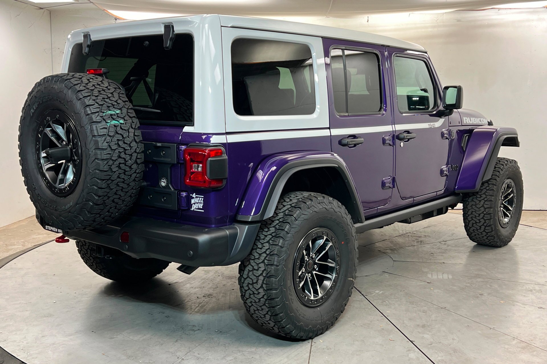 New 2026 Reign Exterior Paint Jeep Rubicon X image 6