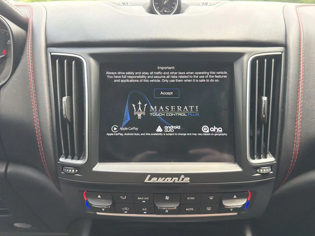 Used 2017  Maserati S image 23