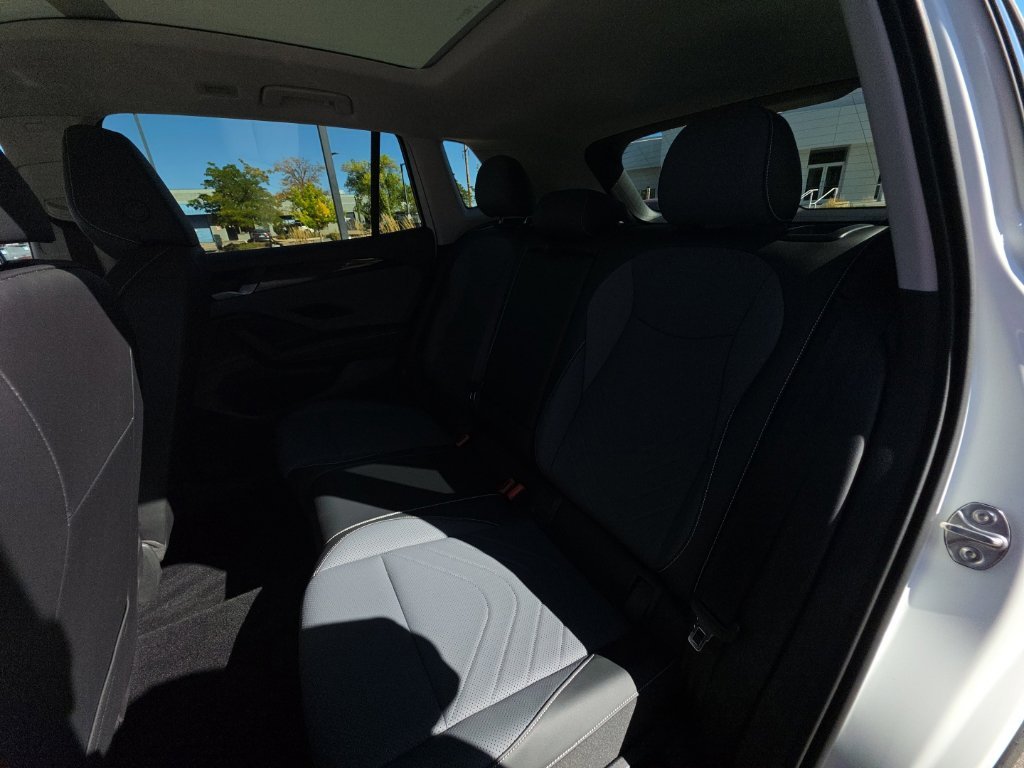 Certified Used 2026  Volkswagen SE image 23