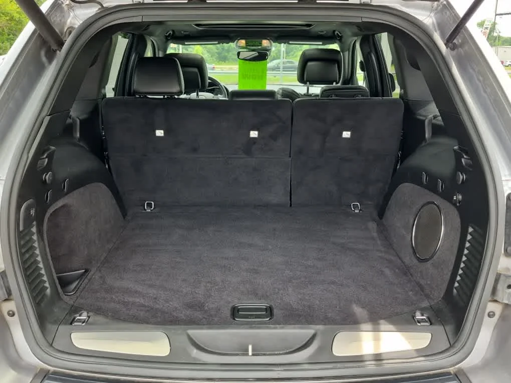 Used 2019 Billet Silver Metallic Clearcoat Jeep Trailhawk image 21