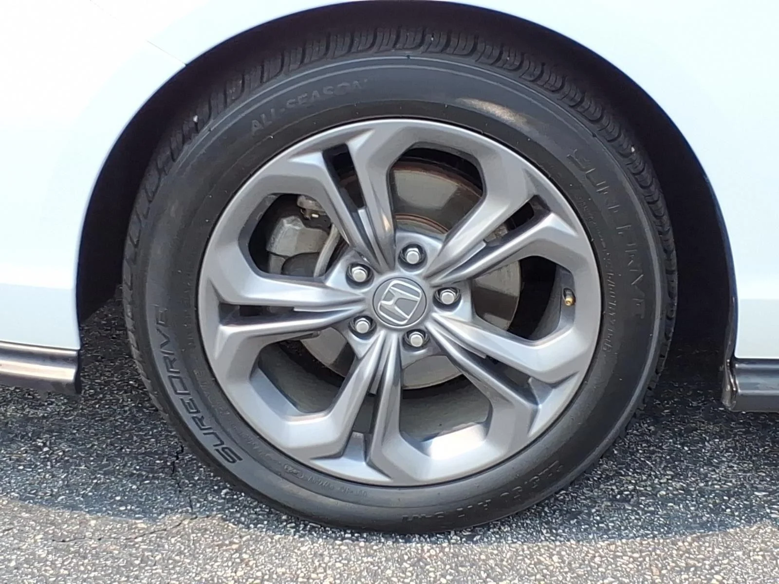 Used 2024 WHITE Honda EX image 4