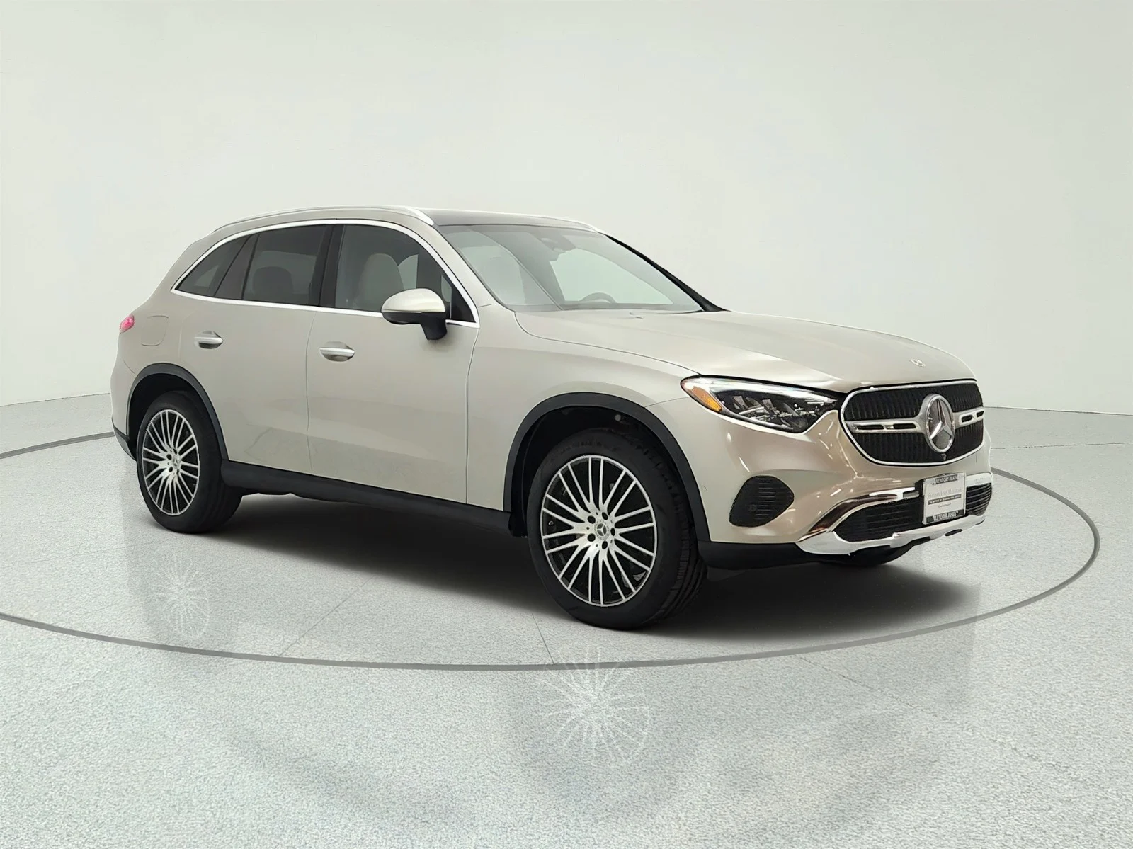 Used 2023 Mojave Silver Metallic Mercedes-Benz GLC 300 SUV image 3