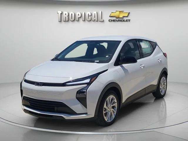 New 2027 Summit White Chevrolet LT image 1