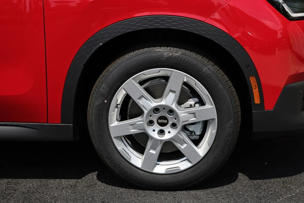 New 2027 Chili Red MINI Signature Plus image 5