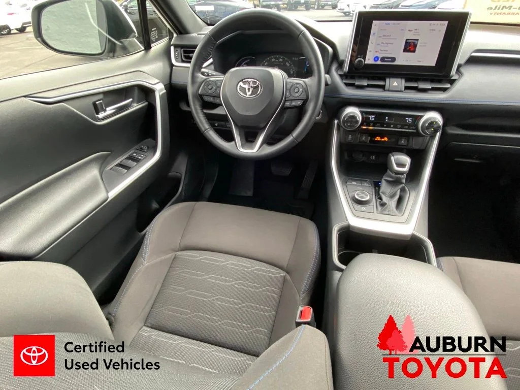 Used 2025 Ice Cap Toyota SE image 29
