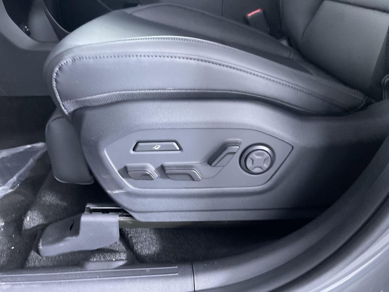 New 2026 Hampton Gray Hyundai Calligraphy AWD image 24