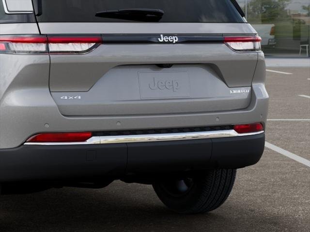 New 2026 Silver Zynith Exterior Paint Jeep Limited 4x4 image 39