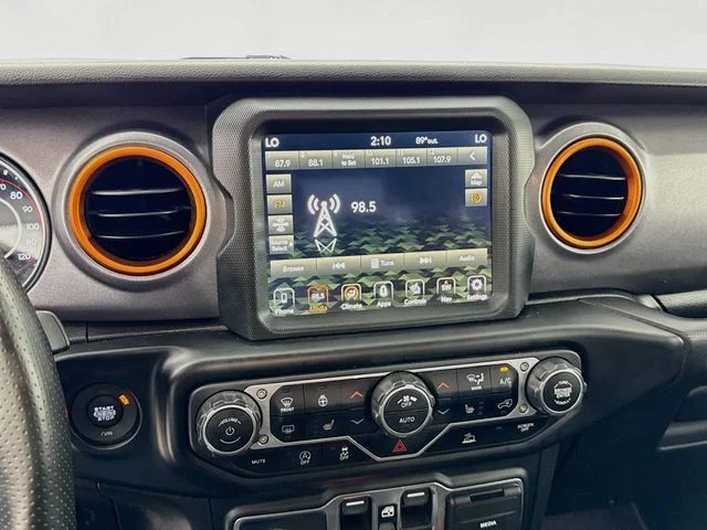 Used 2021 White Jeep Mojave image 15