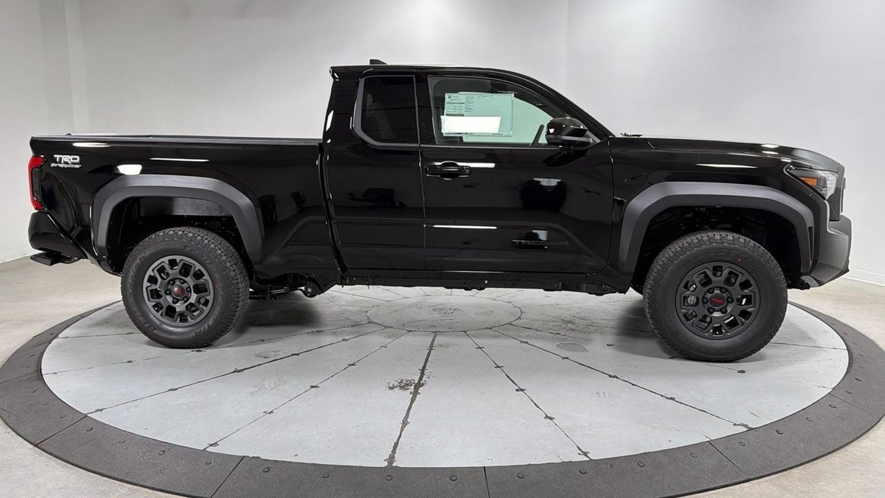 2026 Toyota Tacoma TRD PreRunner - Photo 6