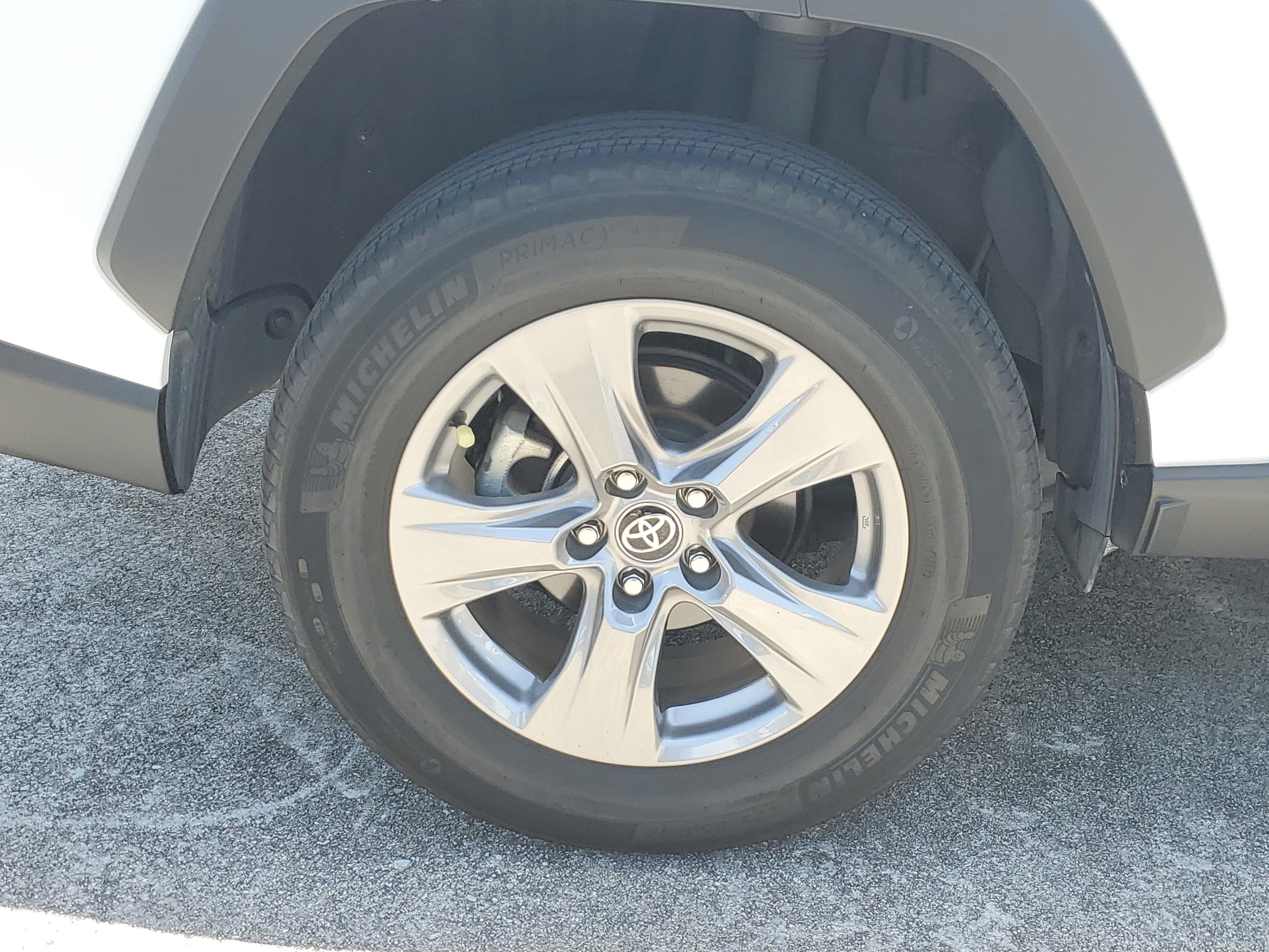 Used 2024 Ice Toyota XLE image 7