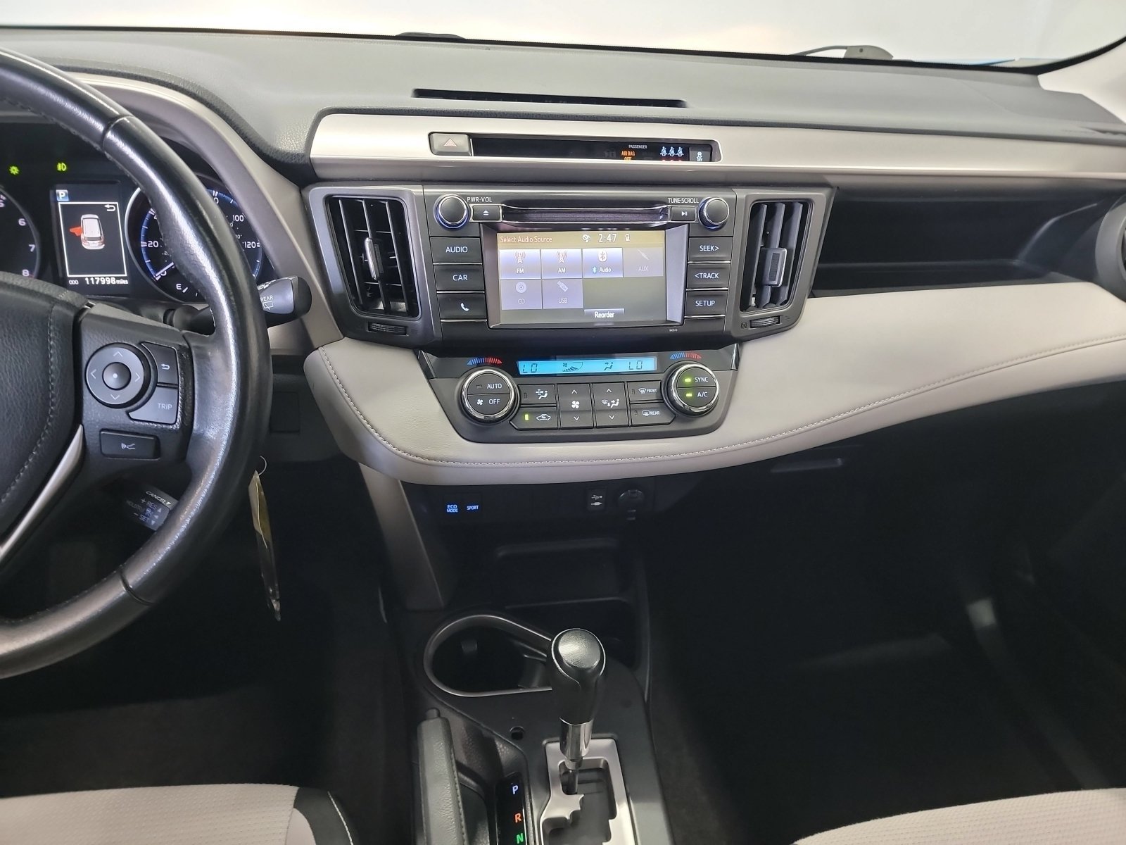 Used 2018 Electric Storm Blue Toyota XLE image 19