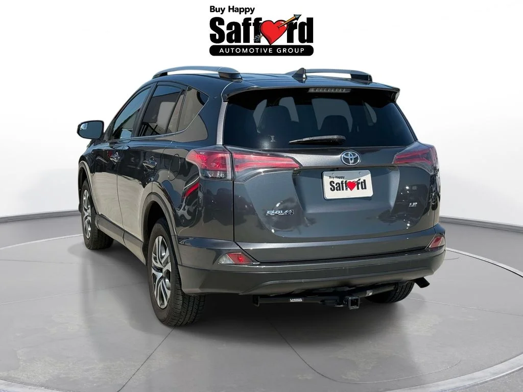 Used 2018 Magnetic Gray Metallic Toyota LE image 5
