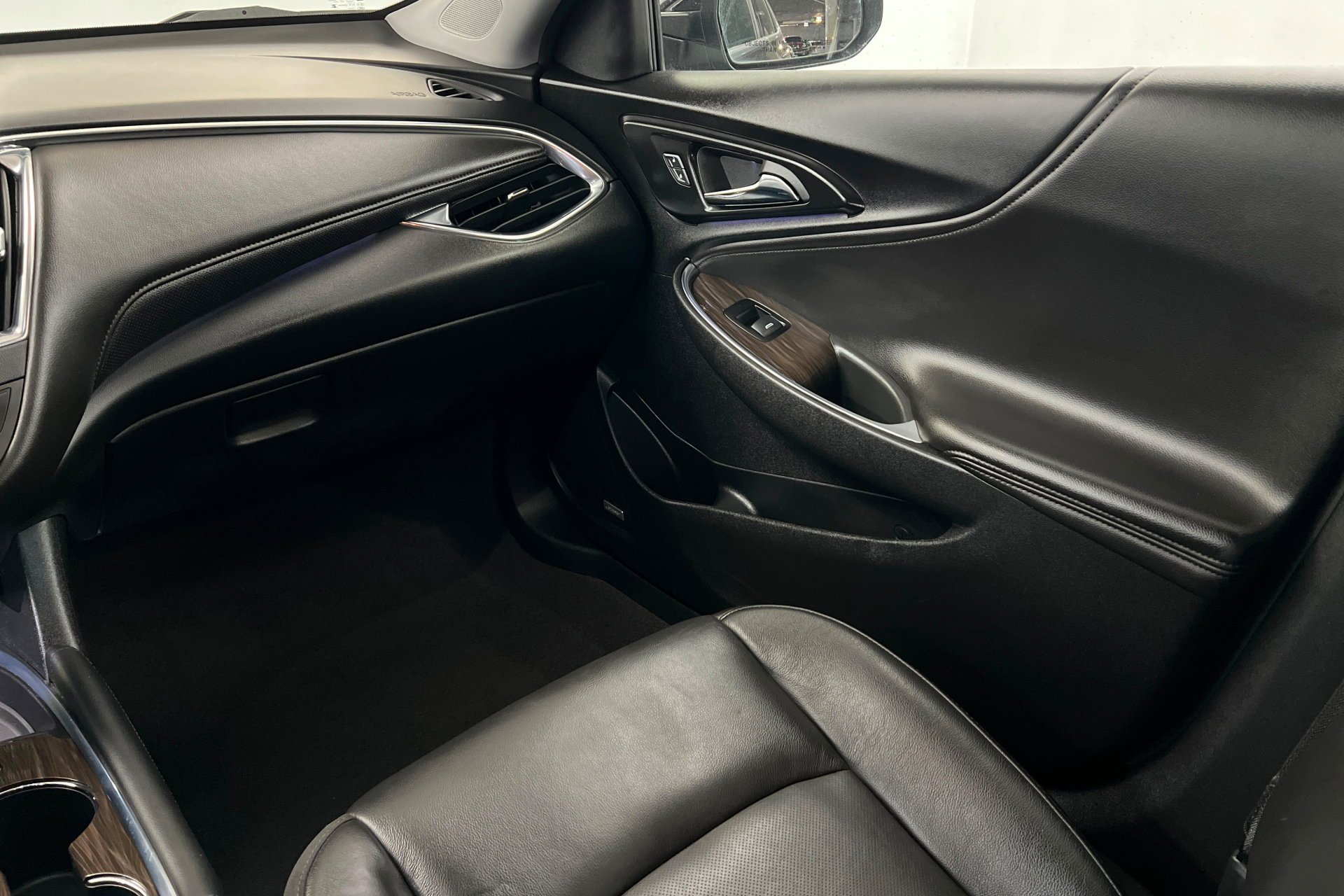 Used 2024 Mosaic Black Metallic Chevrolet LT image 11