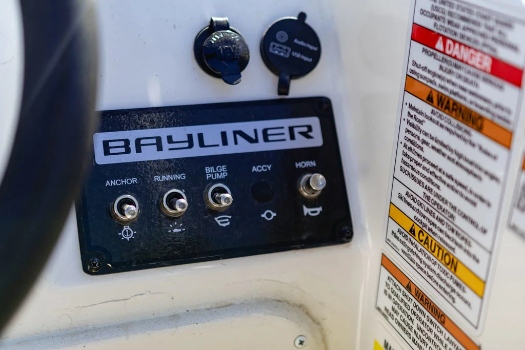 Used 2023  Bayliner  image 10
