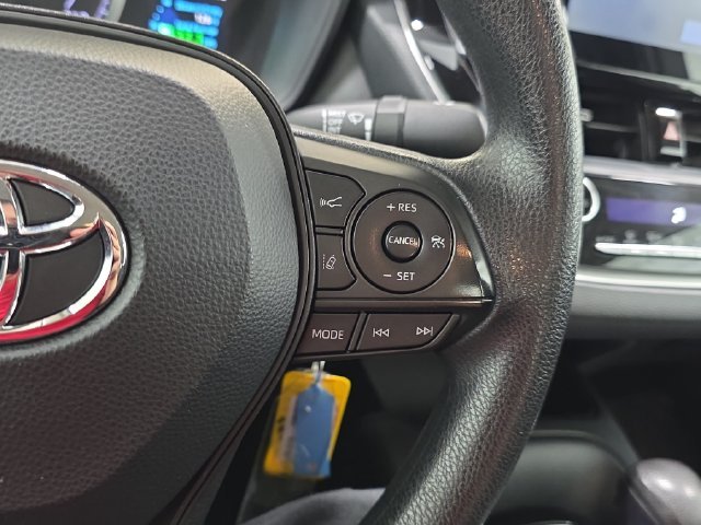 Used 2020 Silver Toyota LE image 17
