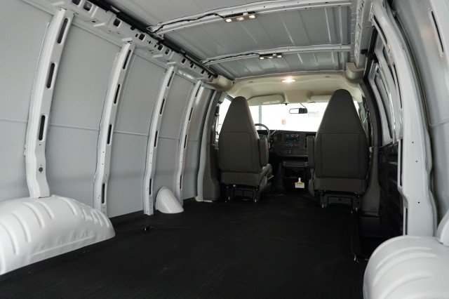New 2026 Summit White GMC Work Van image 11