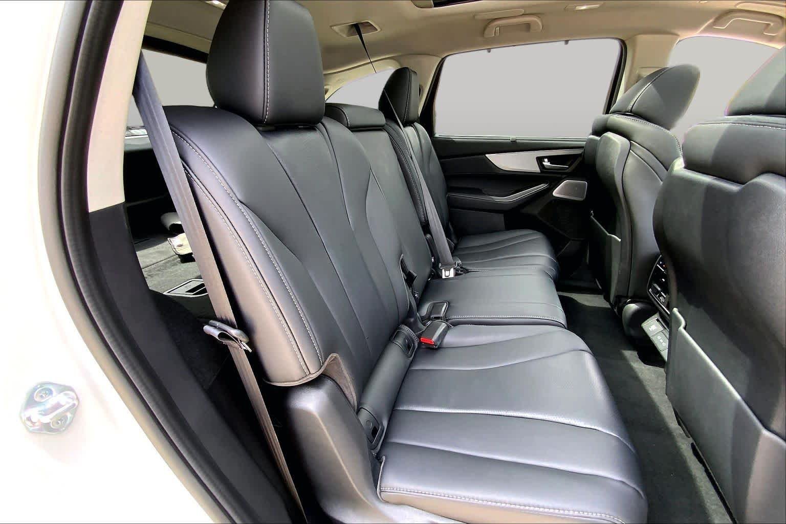 Used 2026 Platinum White Pearl Acura w/Technology Package image 9