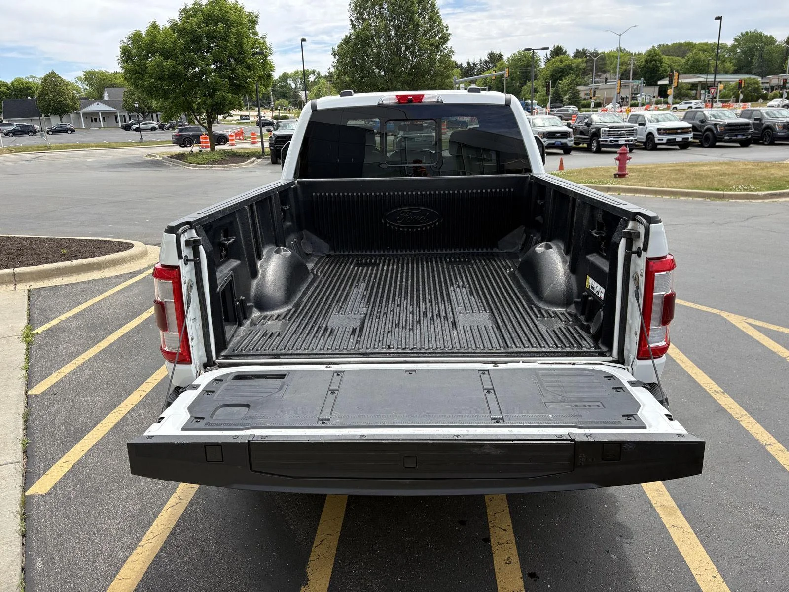 Used 2021 Oxford White Ford LARIAT image 7