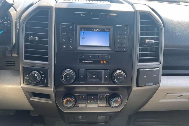 Used 2022 Oxford White Ford XL image 30